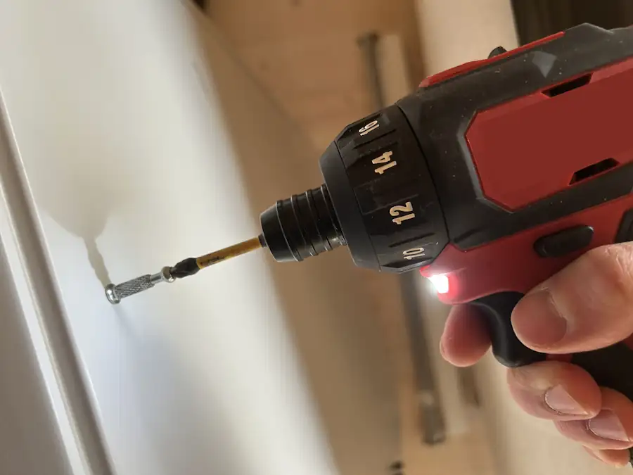 flat pack somerset - screwdriver driving